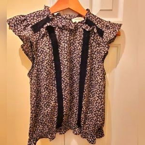 Black and White Flower Top